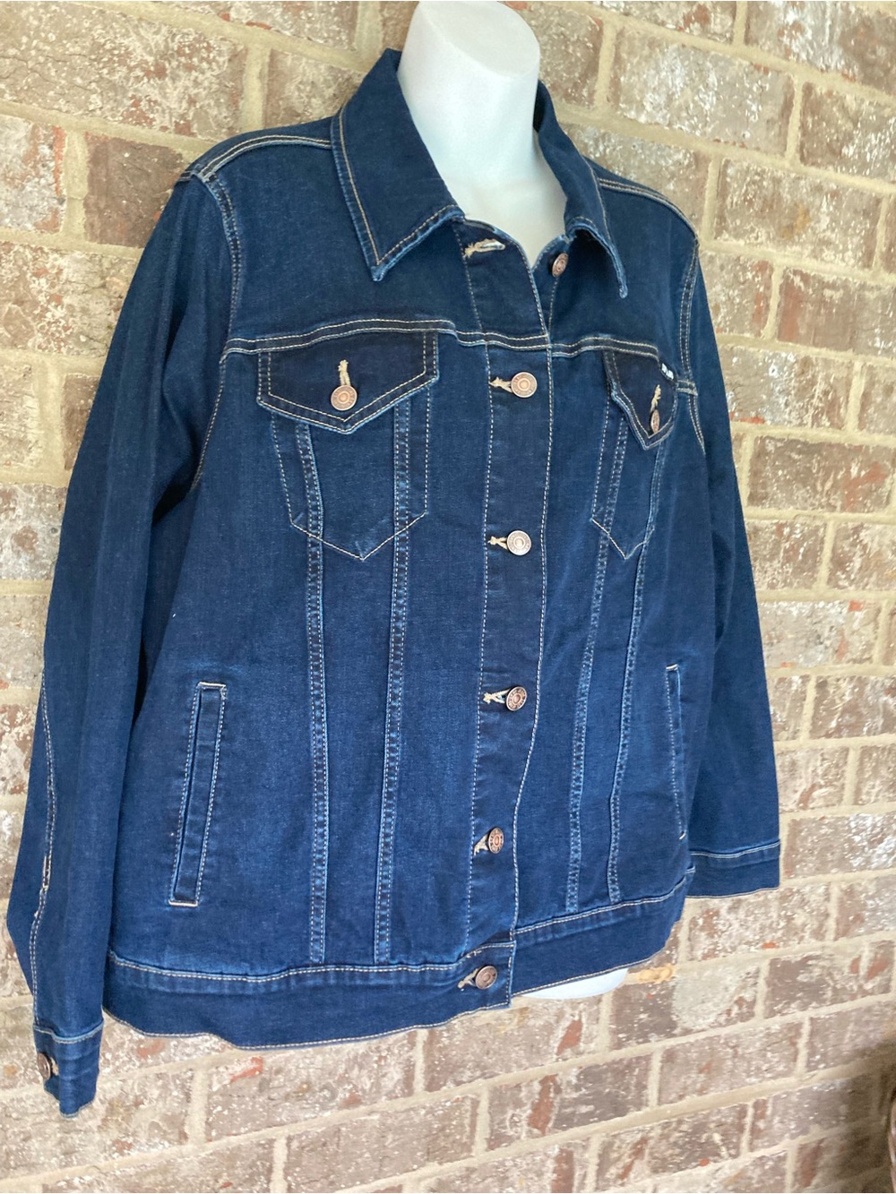 DKNY Denim trucker jacket size 2X New With Tags - Picture 2 of 10
